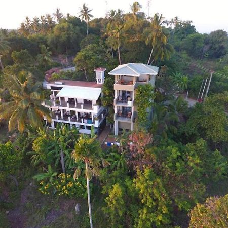 Lara'S Place Unawatuna Exterior photo